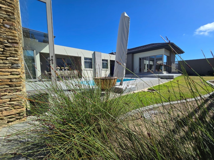4 Bedroom Property for Sale in Oubaai Western Cape